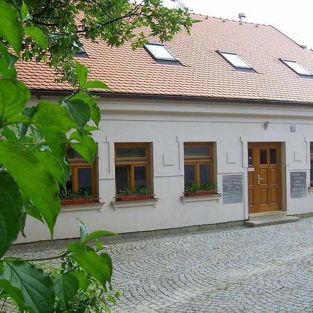 Penzion A Caferestaurant U Lavky Chrudim Luaran gambar