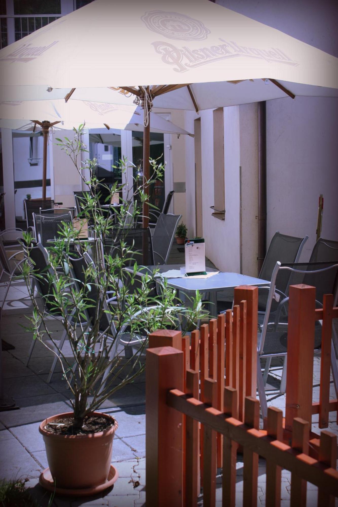 Penzion A Caferestaurant U Lavky Chrudim Luaran gambar